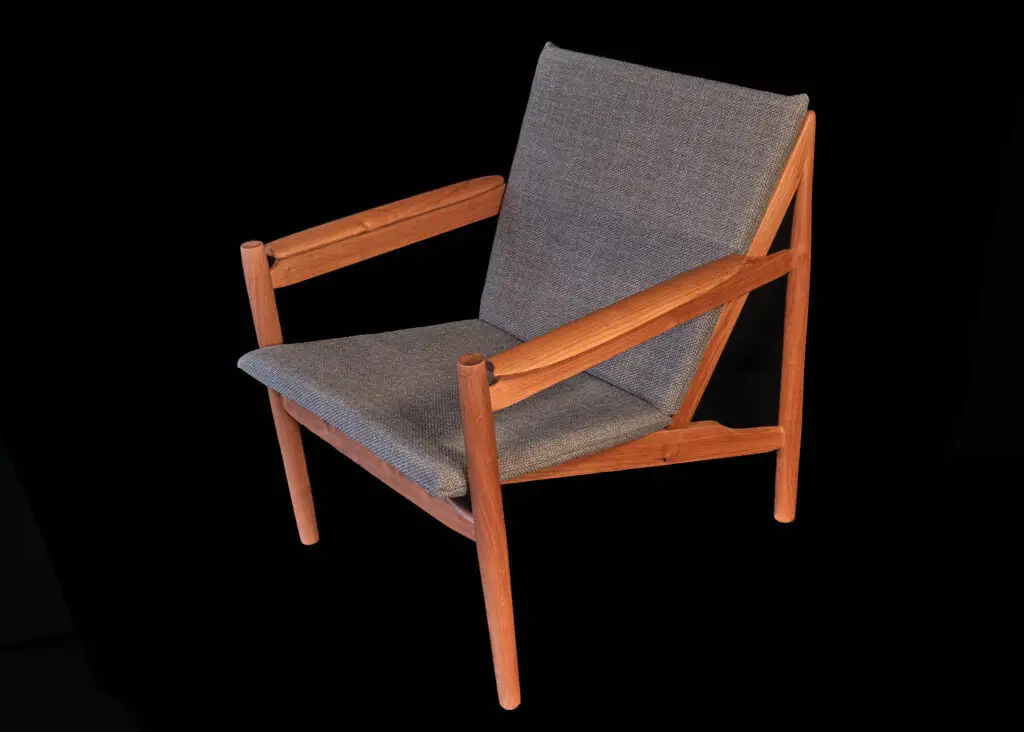 Modern lounge chair